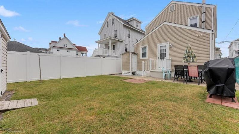 Newly Renovated 4 Bedroom Home Only 2 Blocks From The Beach! Wildwood Exterior foto